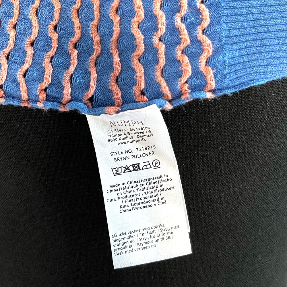 Textured Knit Sweater - Picture 10 of 12